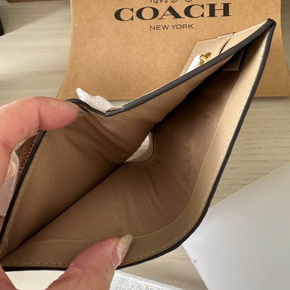 Coach Snap Wallet With Dancing Kitten - Picture 5 of 6